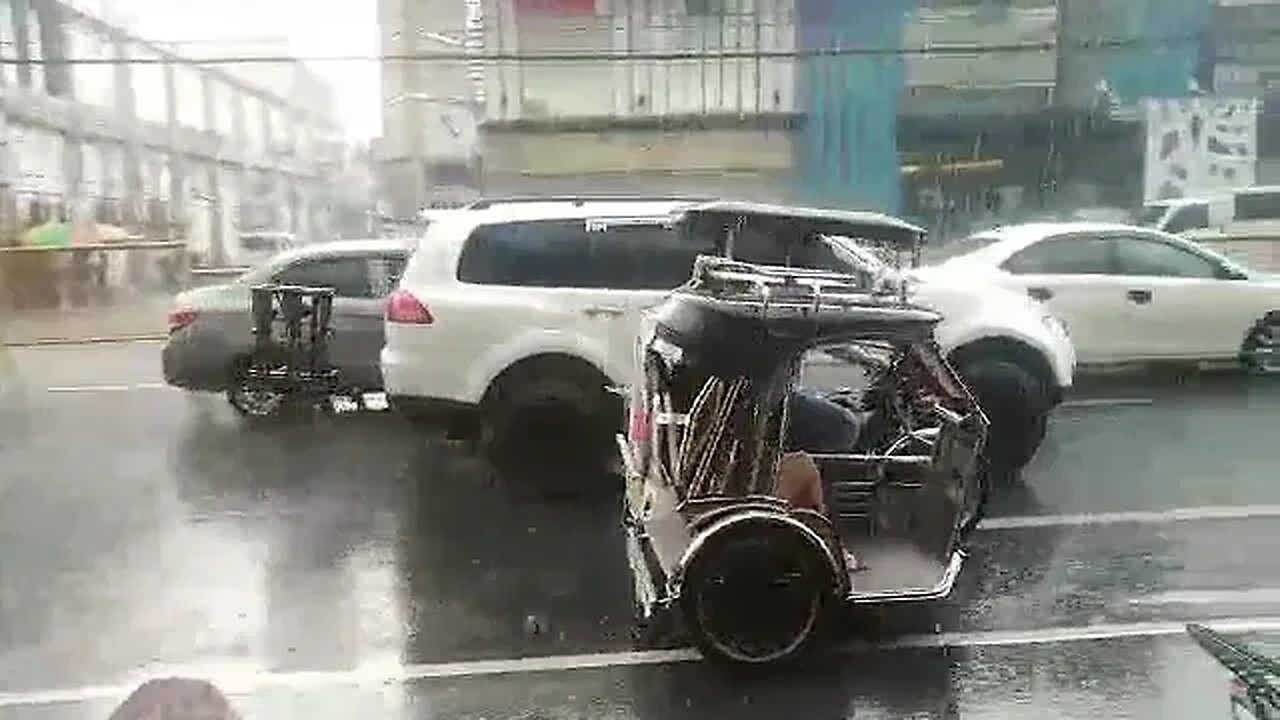 WE ❤️ PHILIPPINES RAIN