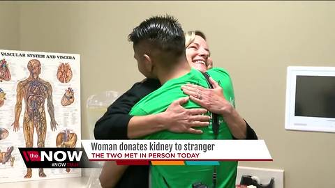 Woman donates kidney to stranger