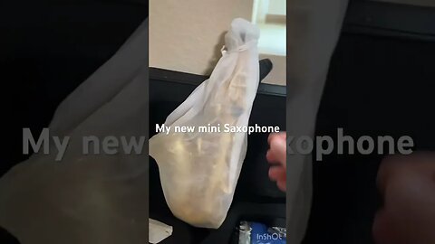 Unboxing my Mini Saxophone.