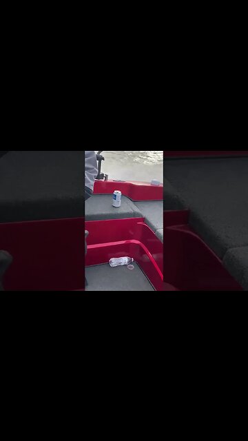 G&T701 friends out looking for Missouri River walleyes.