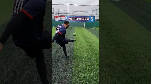 I HIT THE CROSSBAR 🥳⚽️ #shorts #football #crossbarchallenge #viral