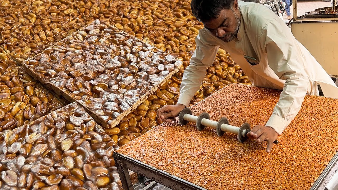 PEANUT CHIKKI MAKING| Live Moongfali Recipe! Amazing Street Food Jaggery Bar Food