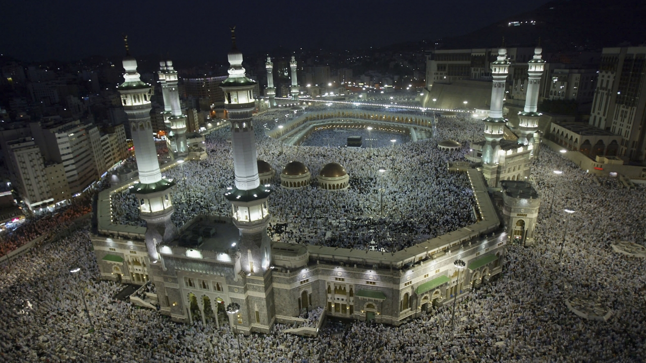 Saudi Arabia Suspends Entry For Pilgrims Over Coronavirus