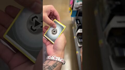 Man Opening Pokémon Inside Walmart! (HUGE PULL!) 🔥