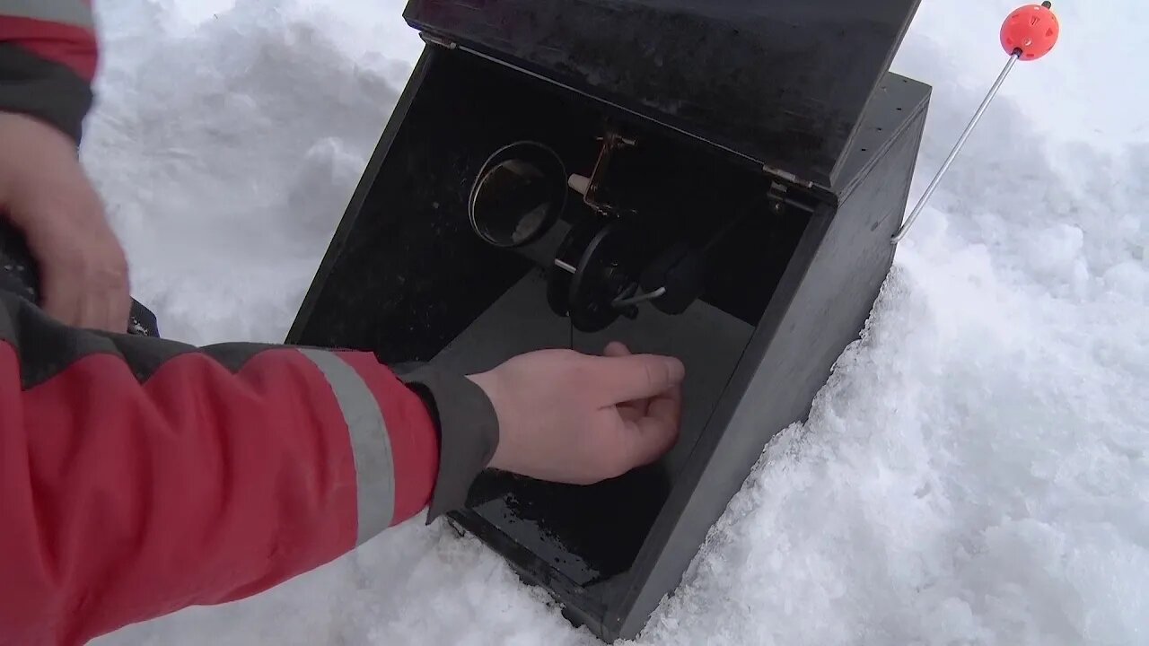 MidWest Outdoors TV Show #1708 - Tip of the Week on the Heated Bite Me Box Tip-up