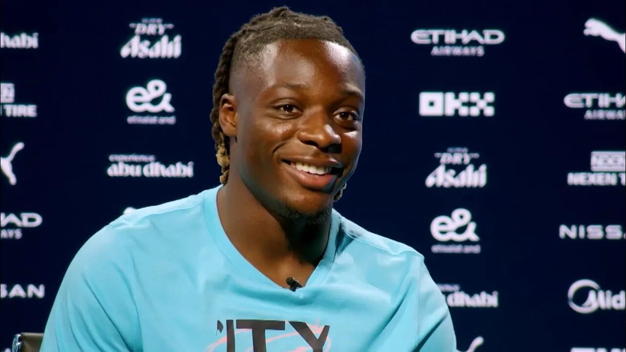 'Kevin told me ANY QUESTIONS he's there! Happy to hear that!' | Doku speaks after joining Man City