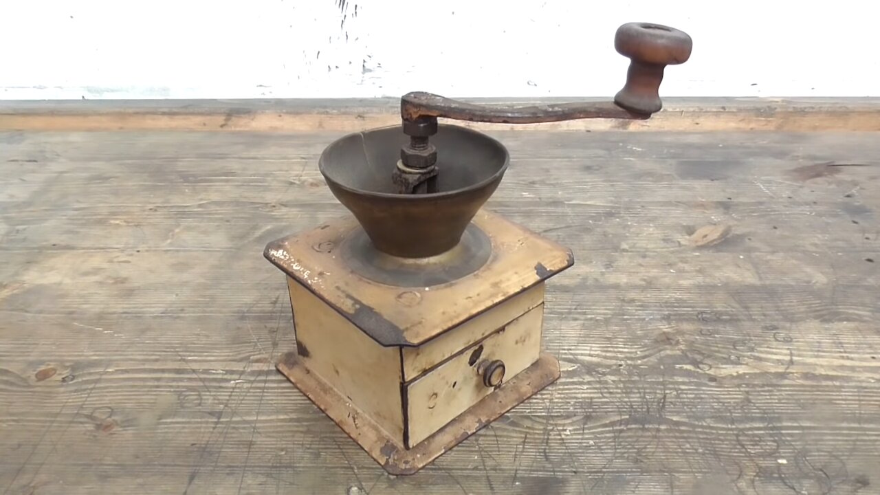 Restoration Of a Rusty Antique Coffee Grinder