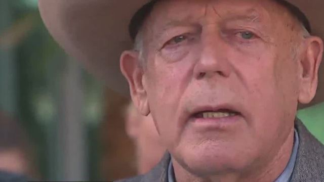 Cliven Bundy says sheriff has land authority, not feds