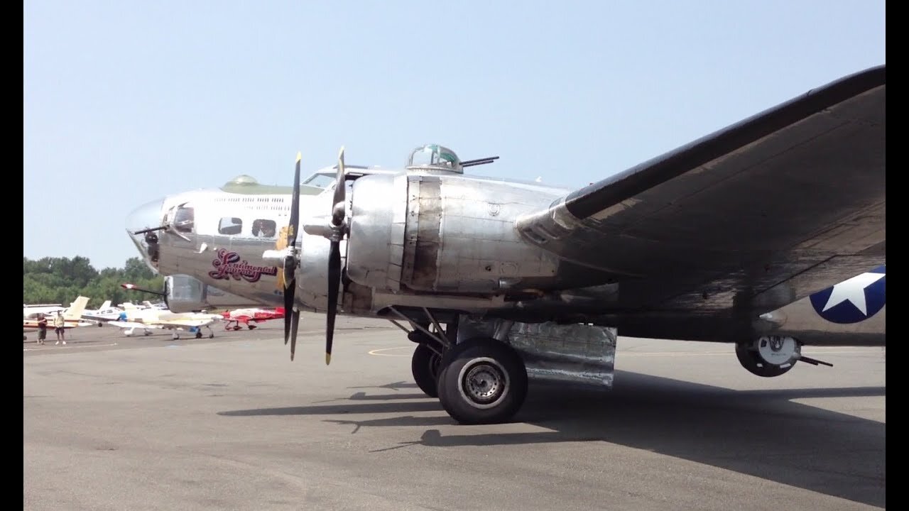 Boeing B-17 Bomber in action up close and personal in Bellingham