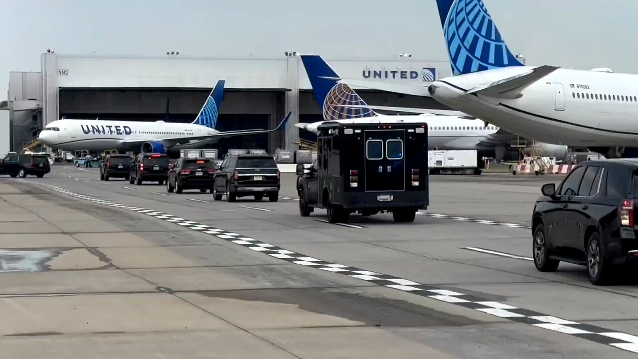 🚨 JUST IN: Trump En Route to RNC Convention on Trump Force One