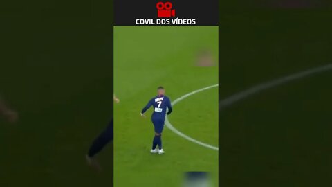 mbappe fazendo golaço