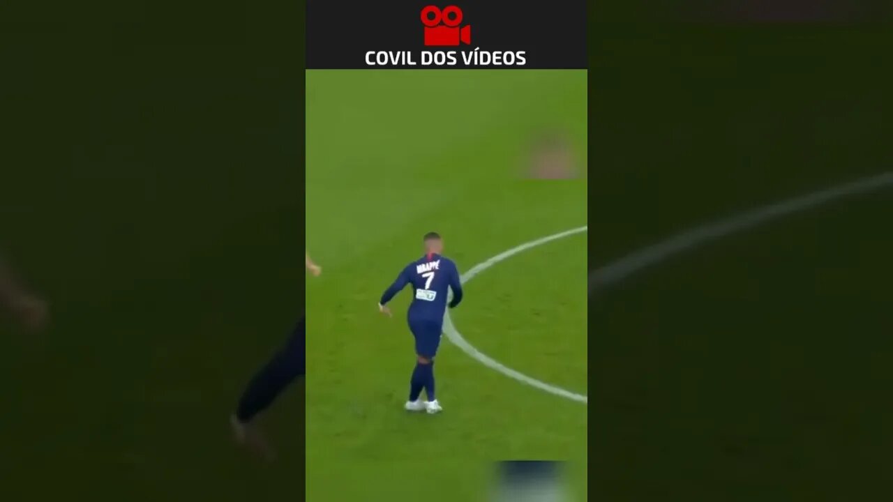 mbappe fazendo golaço