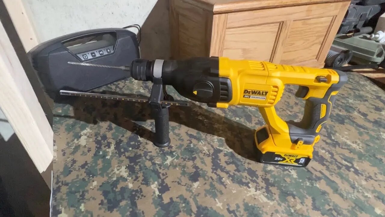 Dewalt 20V Max Cordless Hammer Drill