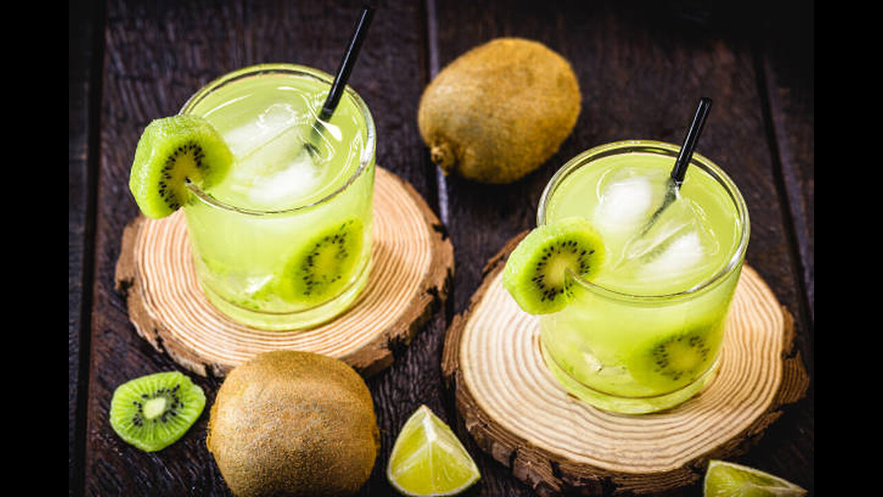 Making the Perfect Kiwi Lime Cooler