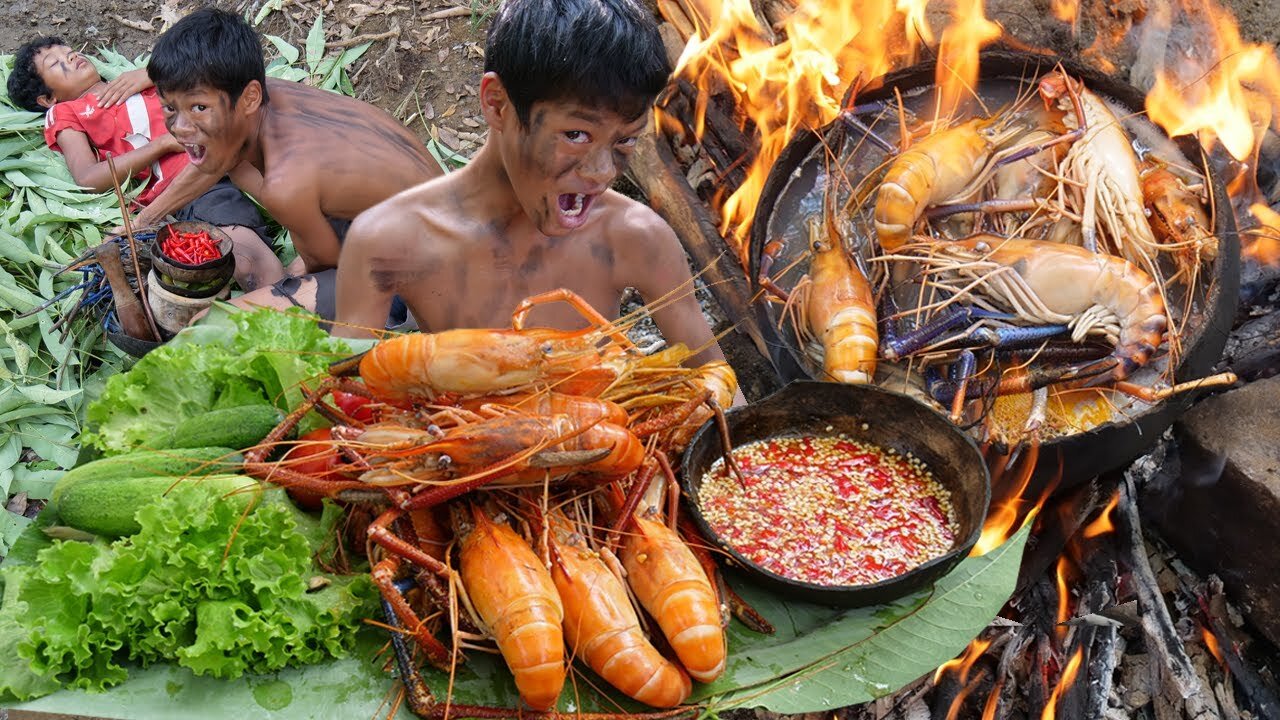 Primitive Technology - Eating Delicious In Jungle - Cooking Lobster Near the River