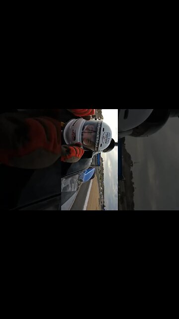 140MPH WITH NO HANDS 😳