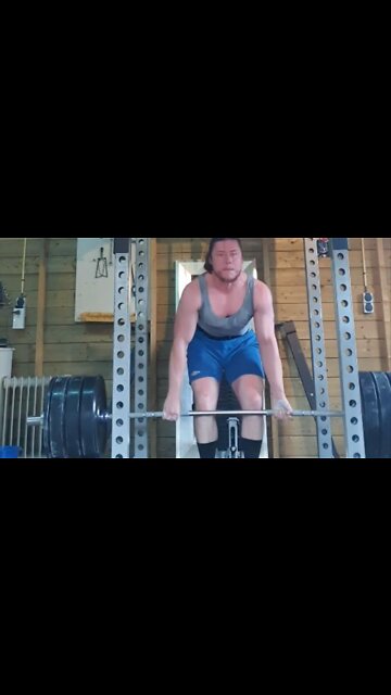152.5 Kgs x 6 Deadlift. Takin' it easy.