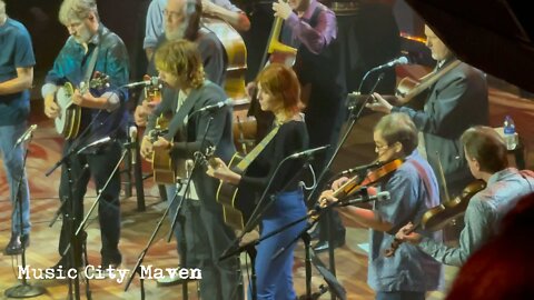 Billy Strings - Tennessee (w/Bela Fleck & more) Ryman