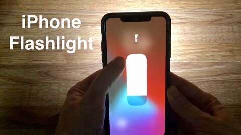 iPhone: 3 Ways to Turn On the Flashlight