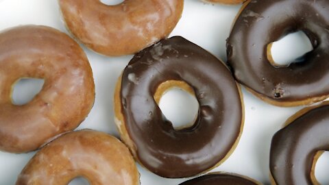 Krispy Kreme Offers Free Glazed Donut If You're Vaccinated