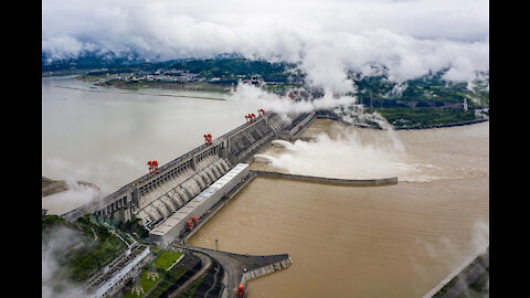 LIVE COVERAGE OF THE 3 GORGES DAMS ... ON THE BRINK !!!