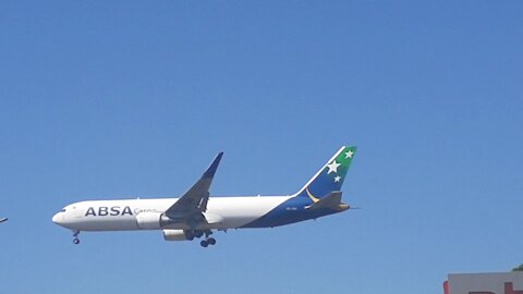 Boeing 767-300ERF PR-ABB near to land in Manaus coming from Guarulhos