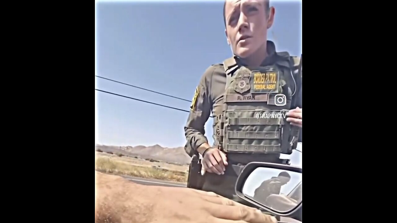 BORDER PATROL AGENTS🚧🛂🚗STOPS CURIOUS DRIVER AT THE BORDER📸🛃🚧🚗💫