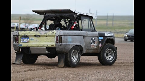 Classic Bronco racing Rally Cross