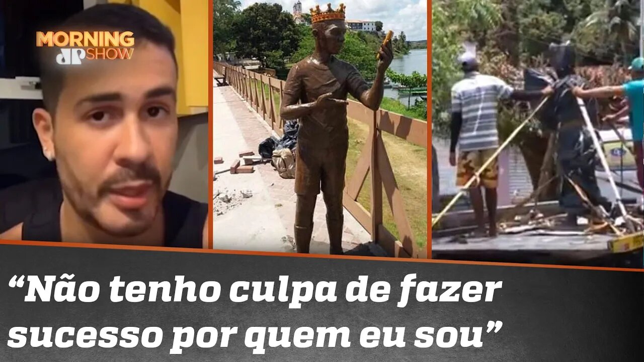 Populares impedem instalação de estátua de Carlinhos Maia