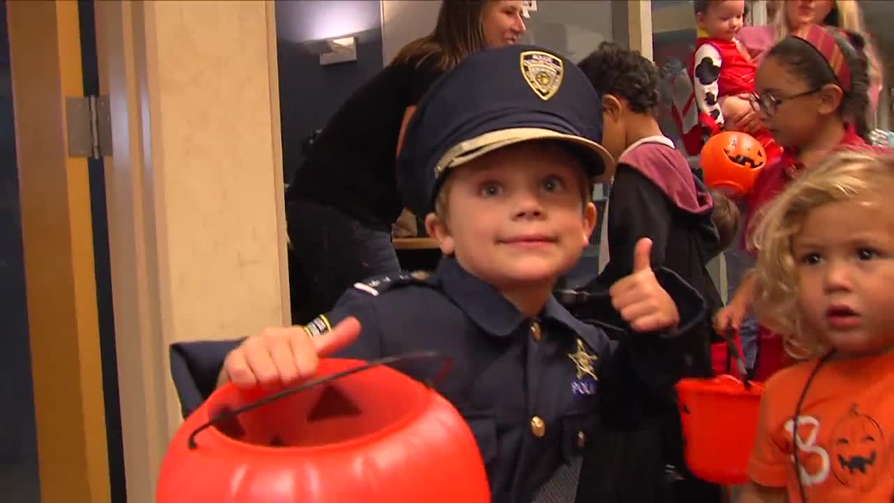 Trick or Treaters stop by at NewsChannel 5