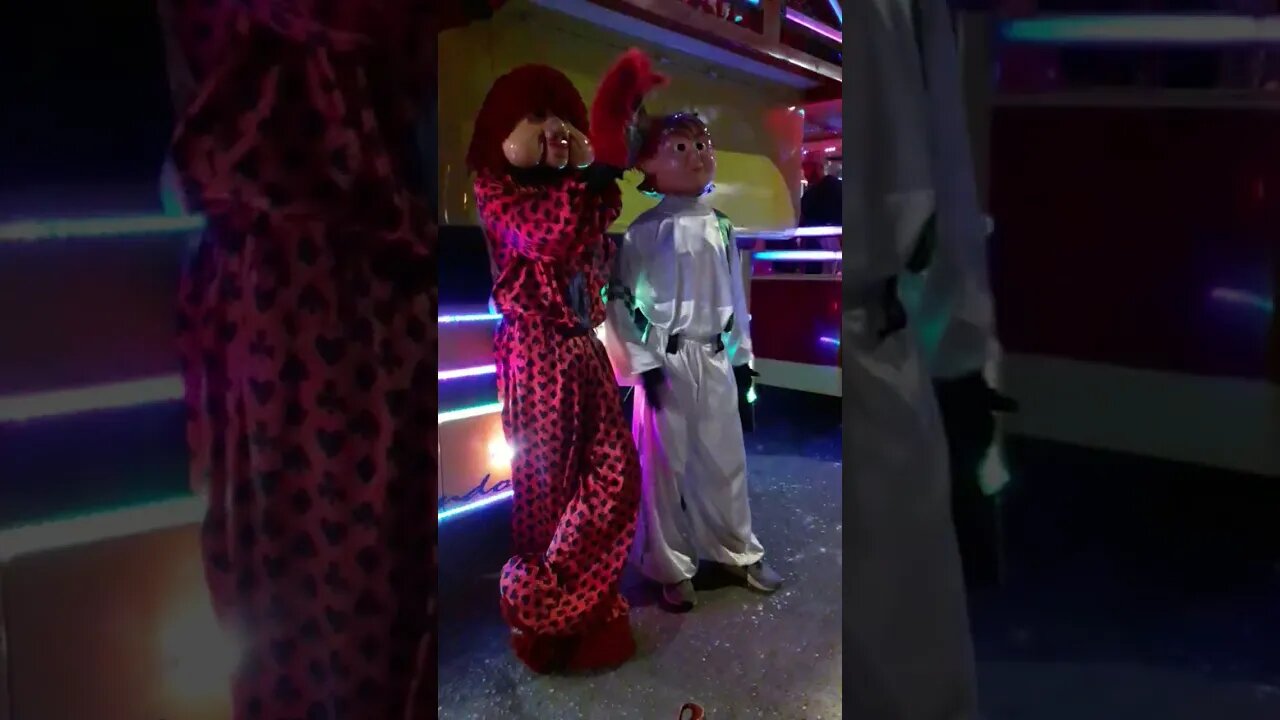 SUPER PULO NINJA, DO FOFÃO, BEN10, POPEYE E OLÍVIA DANÇANDO NA CARRETA DA ALEGRIA TREM BALADA 80