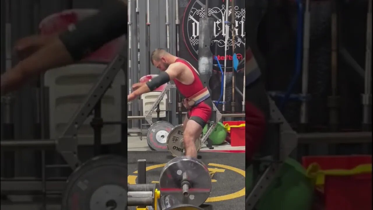 World Record Holder Performs Deadlift