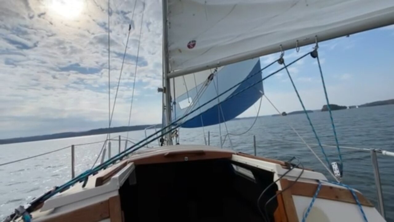 Sailing On Lake Keowee SC