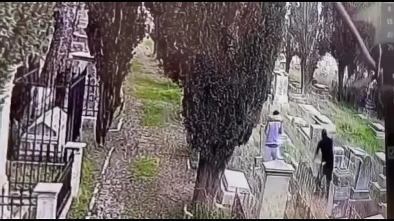 ⋯ CCTV footage of the attack by Israeli Jews against Christian graves in Jerusalem.