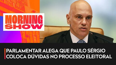 Moraes manda à PGR pedido para tirar ministro da Defesa do cargo