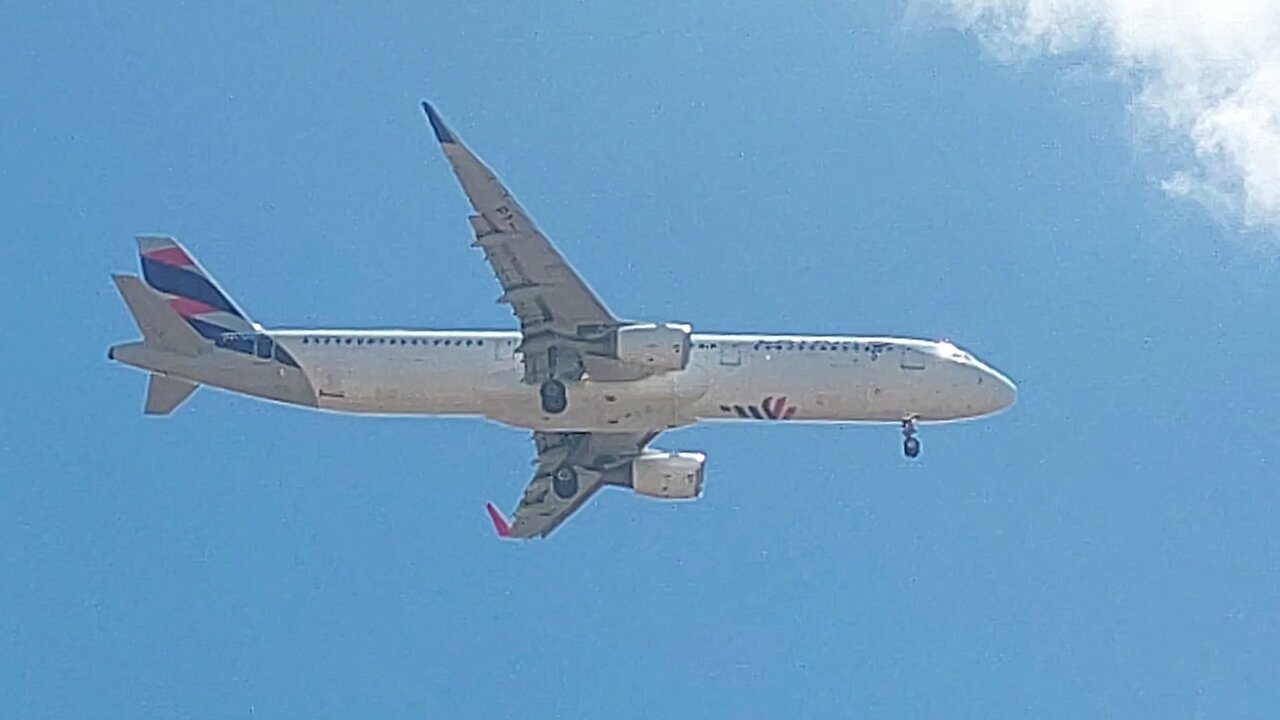 Airbus A321 PT-XPB vindo de Guarulhos para Fortaleza