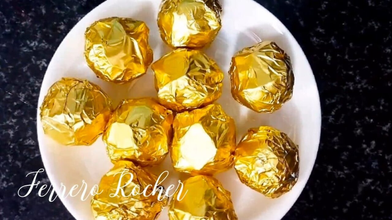 HOW TO MAKE FERRERO ROCHER IN HINDI | SIRF 2 MIN MAI GHAR BAITHE BANAYE FERRERO ROCHER | FOOD COURT