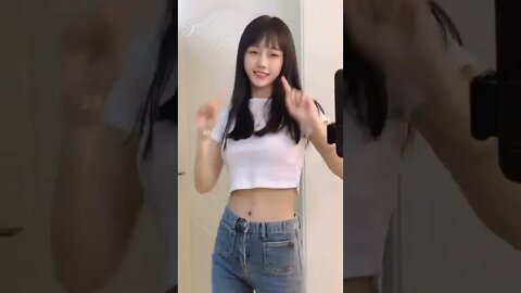 🍓 举头望明月，低头亲亲我 #shorts #tiktok