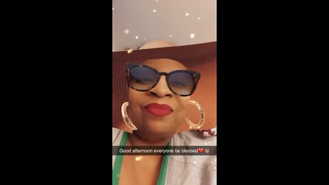 Just being silly with the filters. Hey everyone have a wonderful productive day ❤️👋🏾