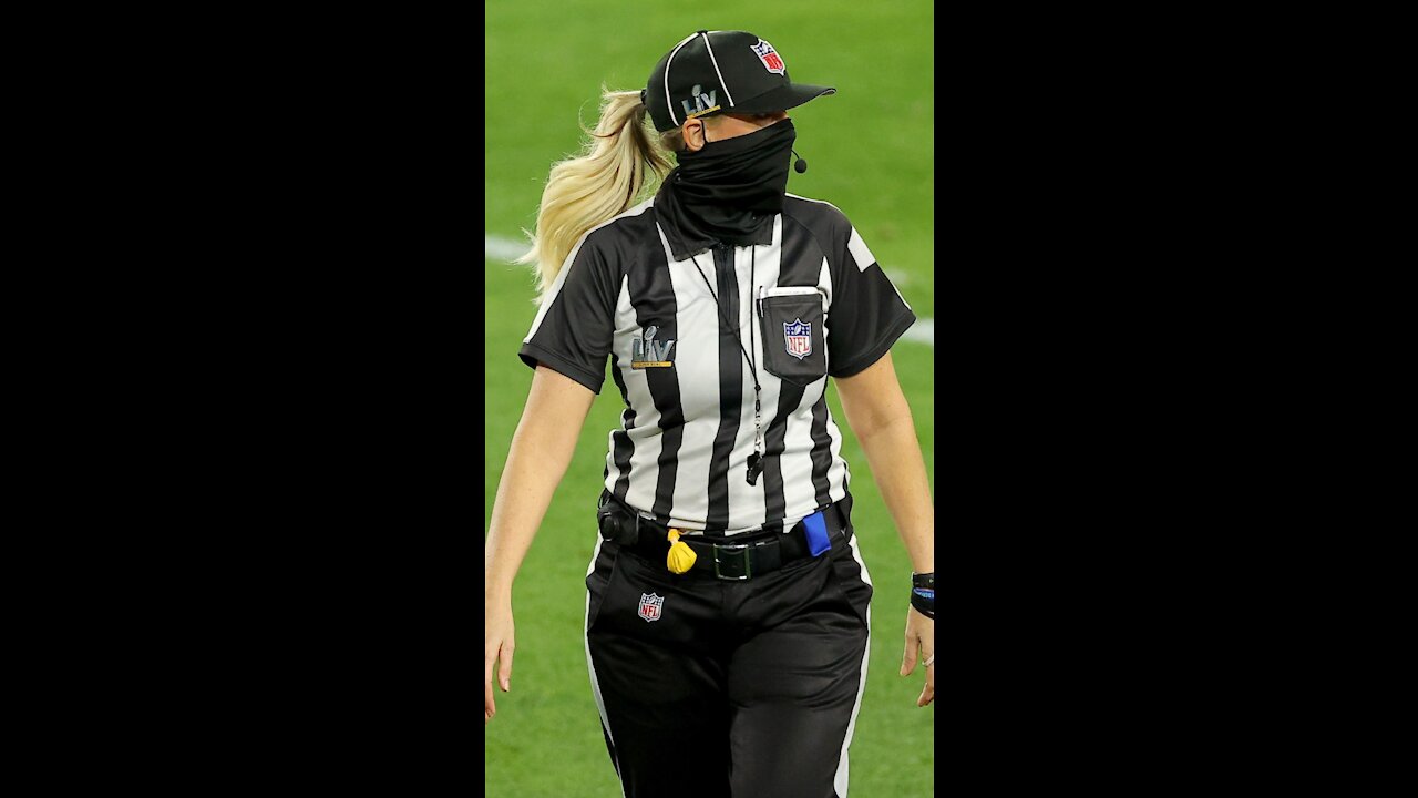 Sarah Thomas, first woman to officiate Super Bowl