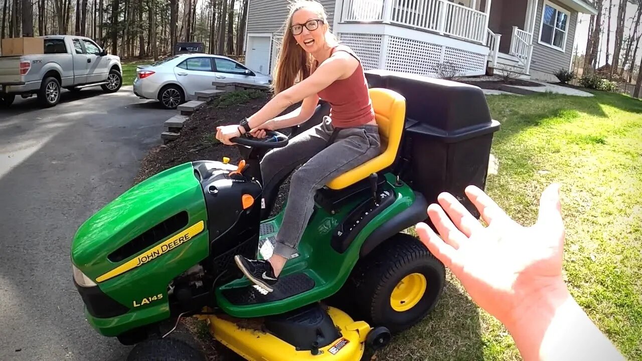 FREE JOHN DEERE LAWN TRACTOR - WILL IT RUN?