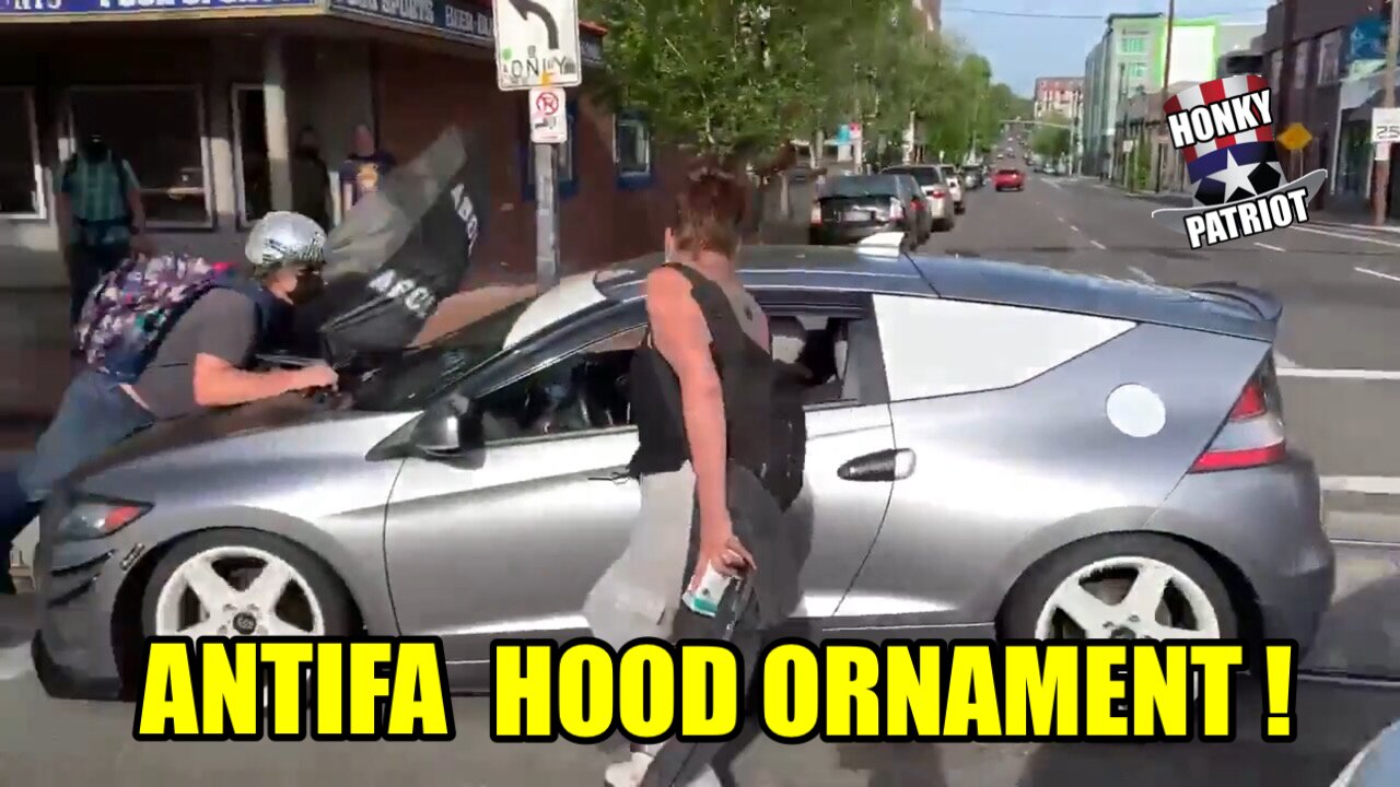 WHEN ANTIFA PUNKS ATTACK A CAR IN PORTLAND, ONE LEARNS A HARD LESSON !