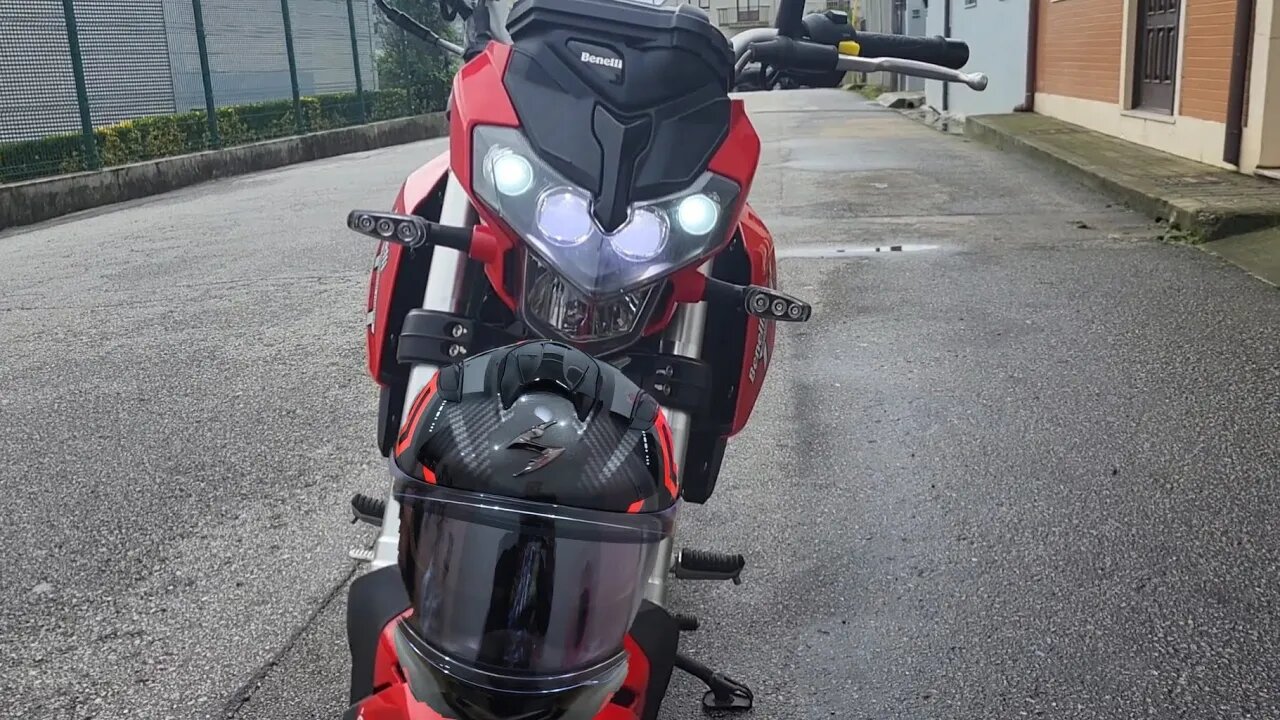 Bem vinda a família, Benelli TNT 125cc 2018 com 157km