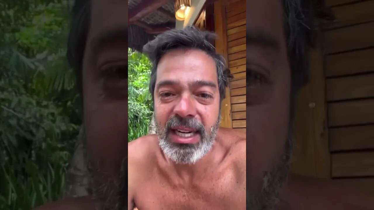 Bruno Mazzeo se despedindo de Roberto Dinamite