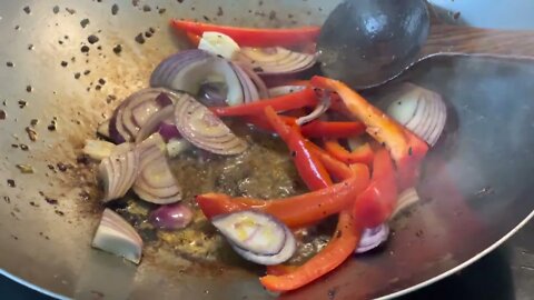 Beef Ribeye Stir Fry - Frying the Vegetables 1/2