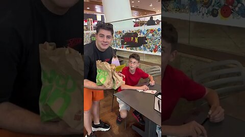 DUBLAM SI DAM LA URMATOREA PERSOANA #oguritamica #mancaciosul #mancare #food #romania