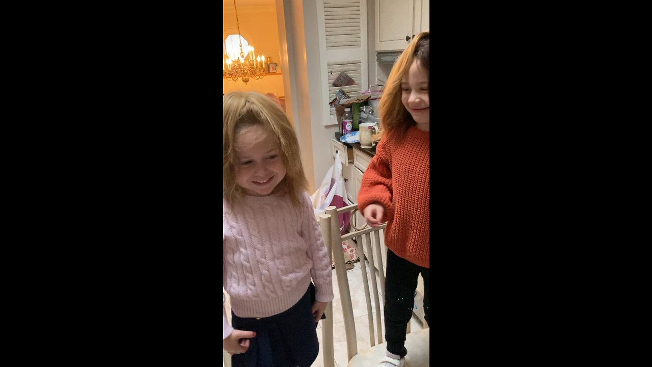 Dassie & Hessy wearing Wigs