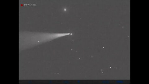 very bright fast orb UFO cloaks/ turns