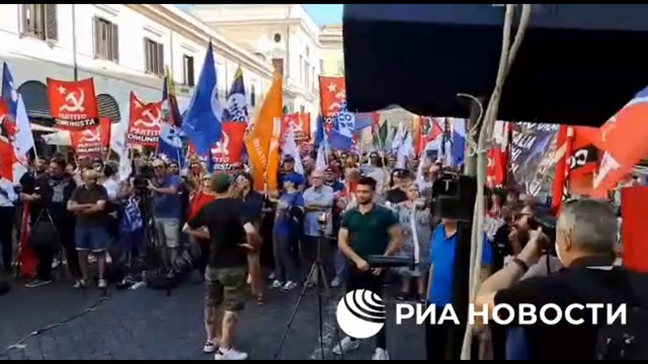 Protesters in Rome, Italy demand withdrawal from NATO and lifting of anti-Russian sanctions