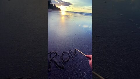 Love on the beach 🏖 #youtubeshorts #beach